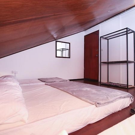 Spot On 90141 Threehouse Bed & Breakfast Kuching Exteriér fotografie