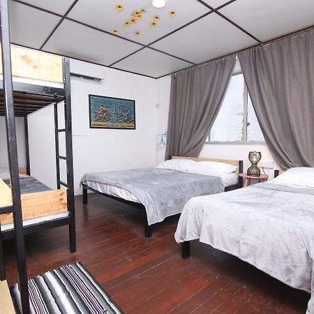 Spot On 90141 Threehouse Bed & Breakfast Kuching Exteriér fotografie
